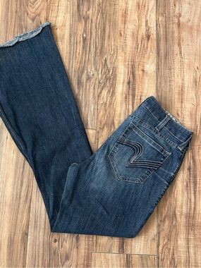 Ariat Dark Indigo Flare Jeans Raw Hem with 4 Button Fly SO CUTE!!! 30 Long x 35